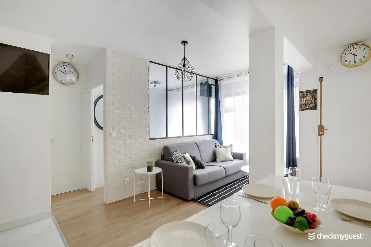 Cmg Sacre Coeur Eugene Carriere Apartment Paris
