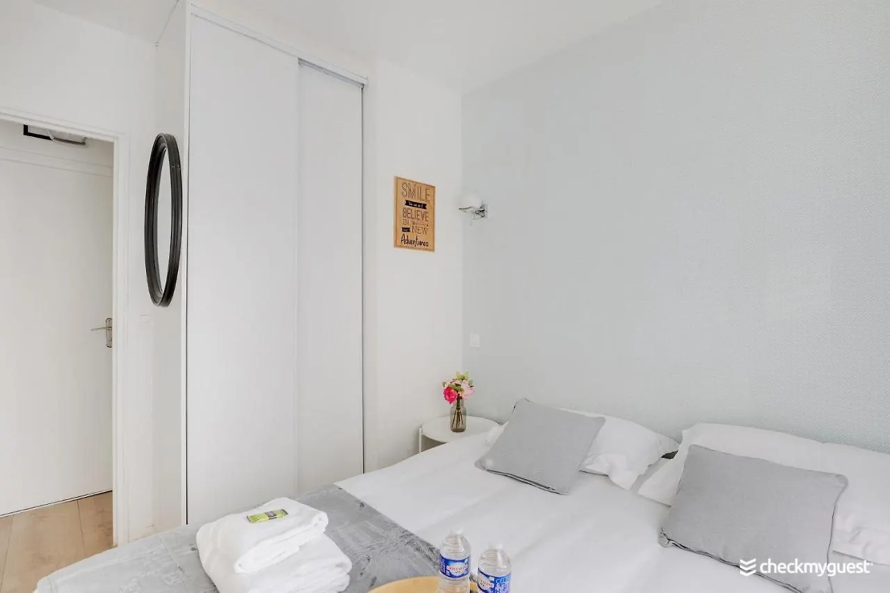 Cmg Sacre Coeur Eugene Carriere Apartment Paris 0*,